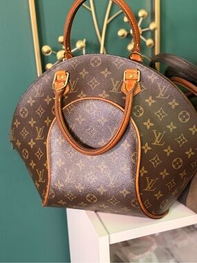 Louis Vuitton Ellipse MM